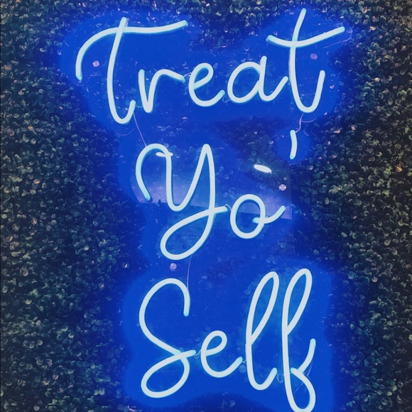 Meet your Posher, Jaquelyn - Picture 1 of 1